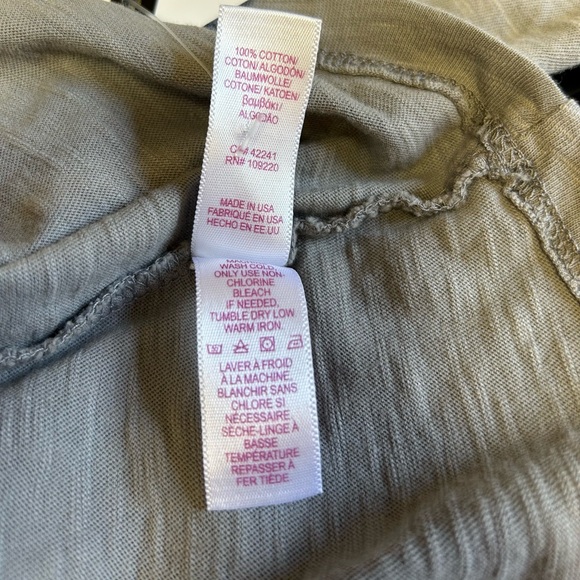 Velvet by Graham & Spencer Light Gray Long Sleeve Top - Picture 5 of 6